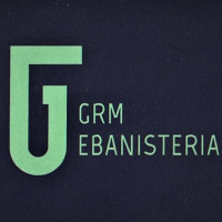 GRM Ebanisteria recrute des Vernisseurs